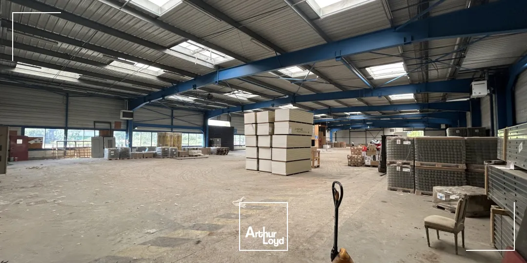 Locaux d'activités à la location à RUE Emplacement stratégique face à LIDL et ACTION