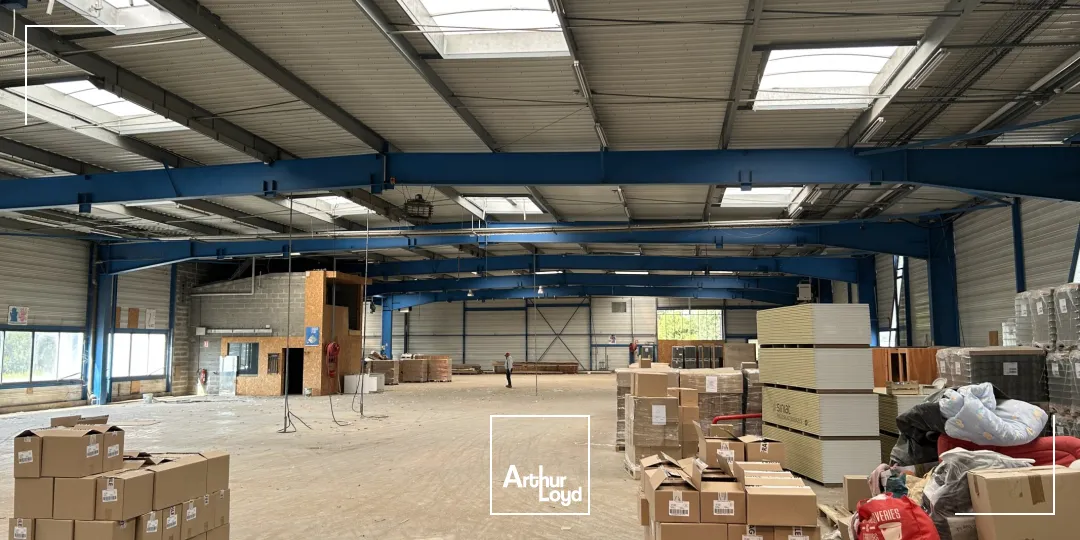 Locaux d'activités à la location à RUE Emplacement stratégique face à LIDL et ACTION