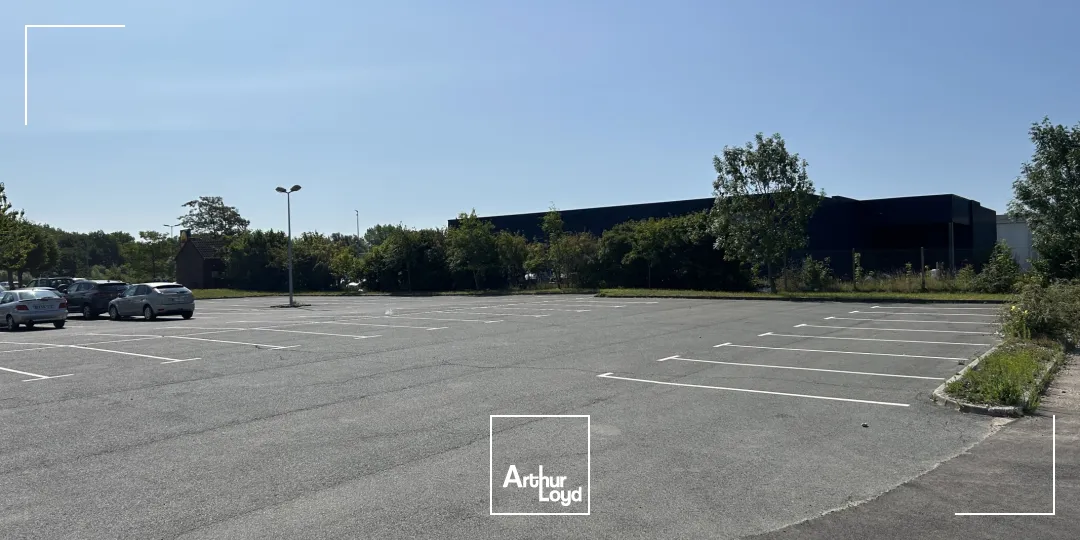 Locaux d'activités à la location à RUE Emplacement stratégique face à LIDL et ACTION