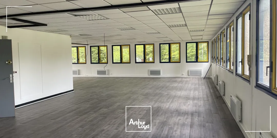 Bureaux à louer à Villeneuve d'Ascq - Espaces modulables avec parkings et services de proximité
