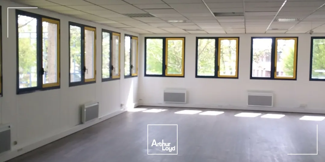 Bureaux à louer à Villeneuve d'Ascq - Espaces modulables avec parkings et services de proximité