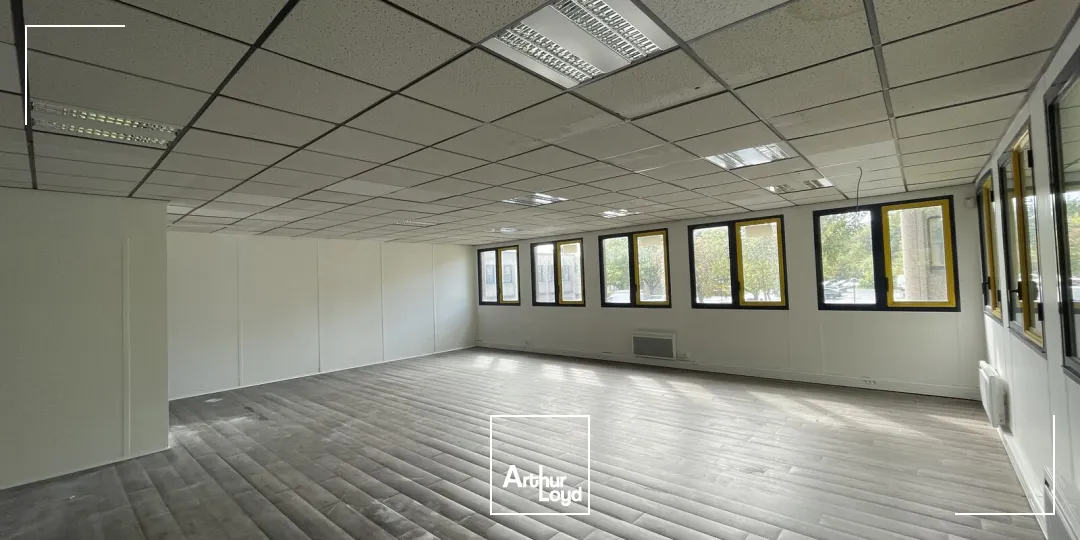 Bureaux à louer à Villeneuve d'Ascq - Espaces modulables avec parkings et services de proximité