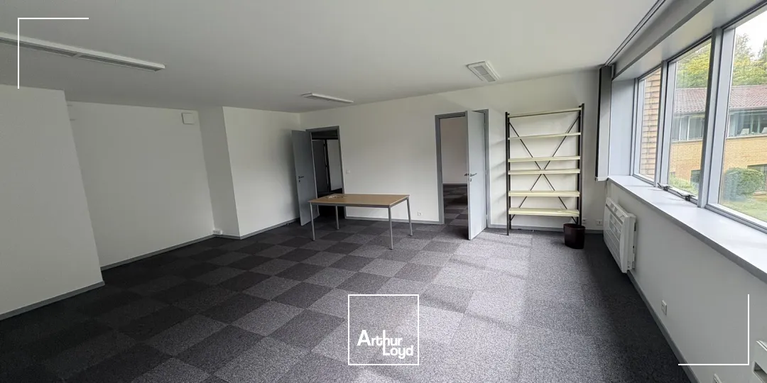 À louer : bureaux de 180 m² dans un cadre verdoyant et stratégique à Villeneuve d'Ascq
