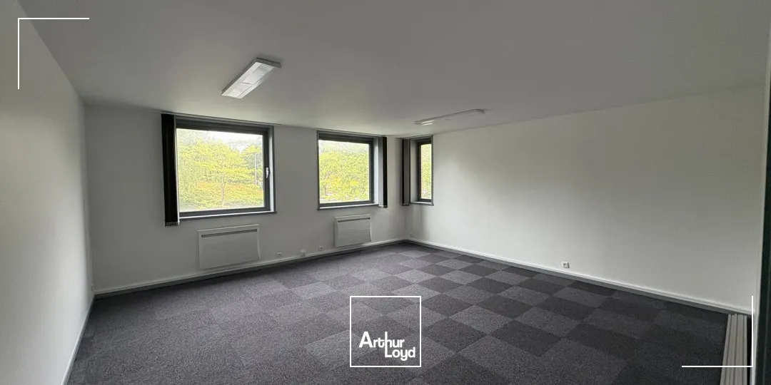 À louer : bureaux de 180 m² dans un cadre verdoyant et stratégique à Villeneuve d'Ascq