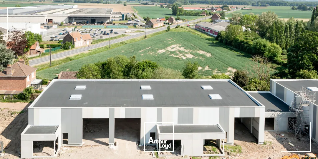 À LOUER / À VENDRE - CELLULES NEUVES SECTEUR D'HAZEBROUCK