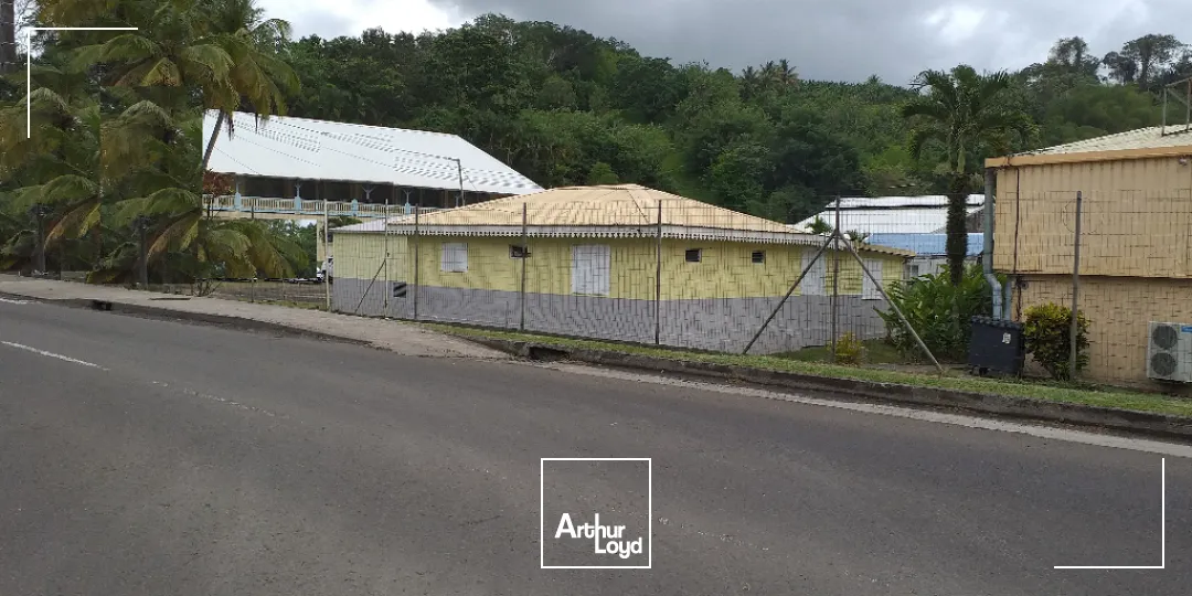 Local commercial toute activité 125 m2