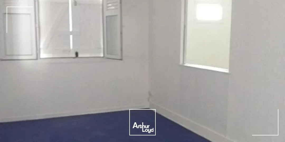 Local commercial toute activité 125 m2