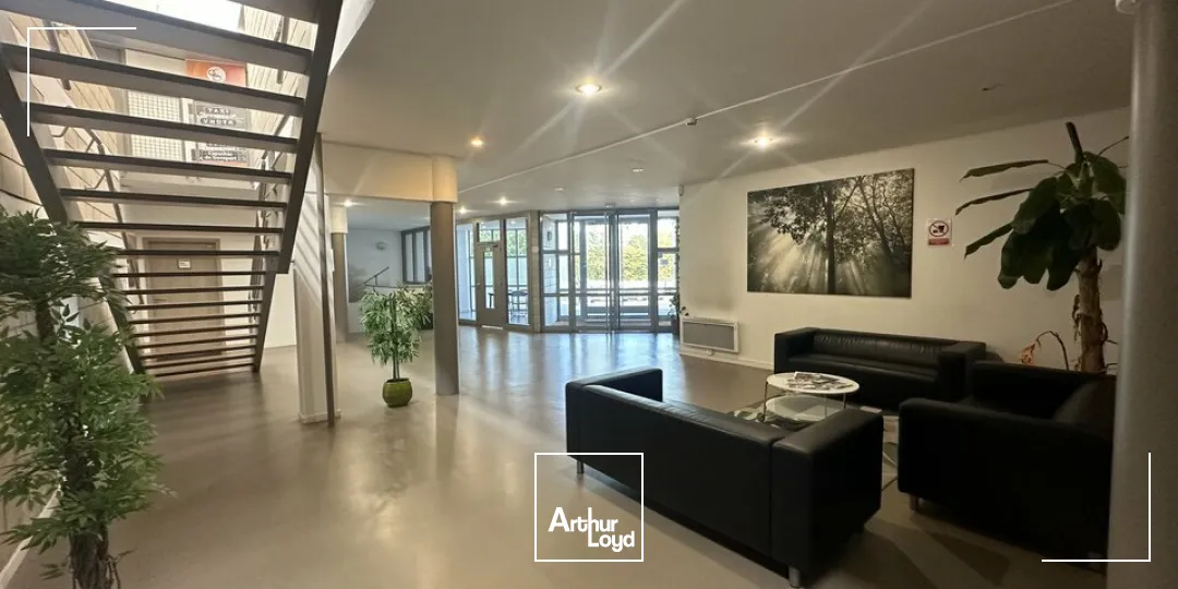 BUREAUX à LOUER de 663 m²