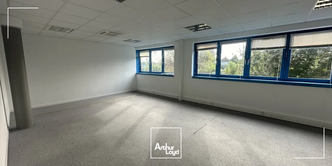BUREAUX à LOUER de 663 m²