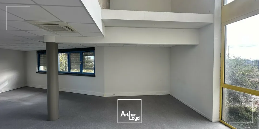 BUREAUX à LOUER de 663 m²
