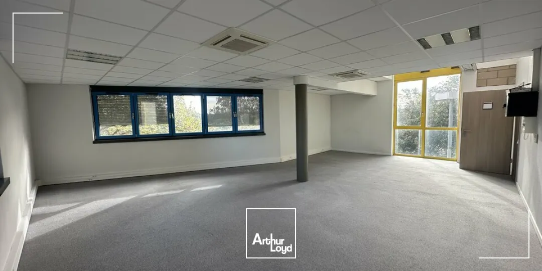 BUREAUX à LOUER de 663 m²