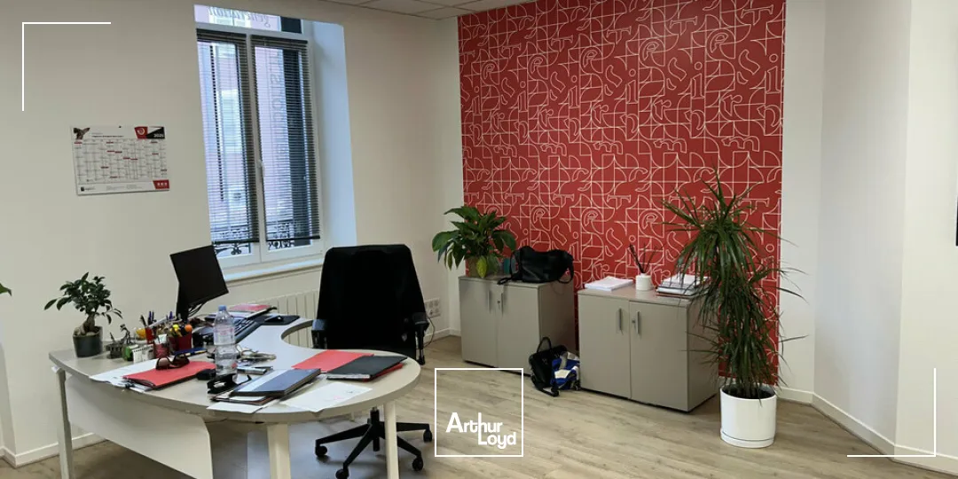 LOCAL COMMERCIAL à VENDRE de 160 m²