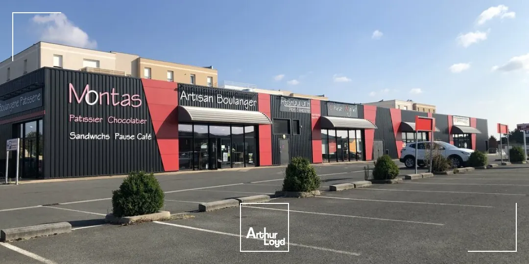BUREAUX À LOUER 520m² - EMPLACEMENT N°1 À POITIERS, ZONE DYNAMIQUE
