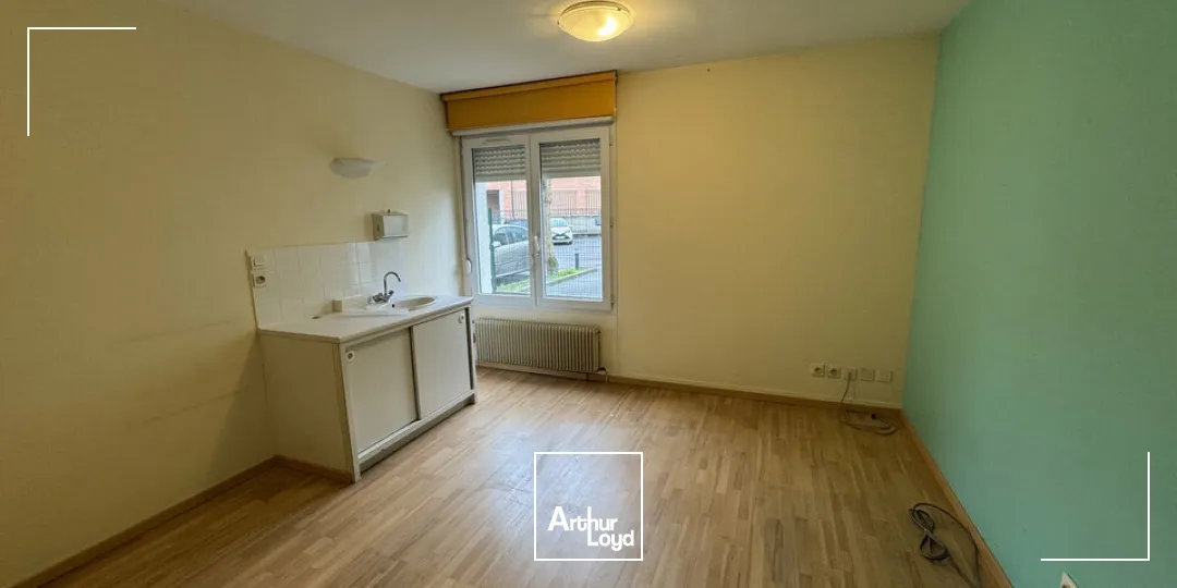 SAINT PIERRE DES CORPS BUREAUX A VENDRE 280 M² ERP PARKINGS