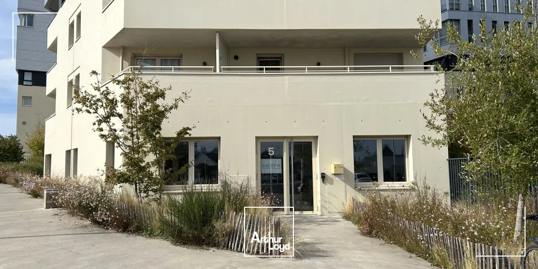 BUREAUX- A LOUER - ST NAZAIRE - GARE - 325 M2 - TERTIAIRE 