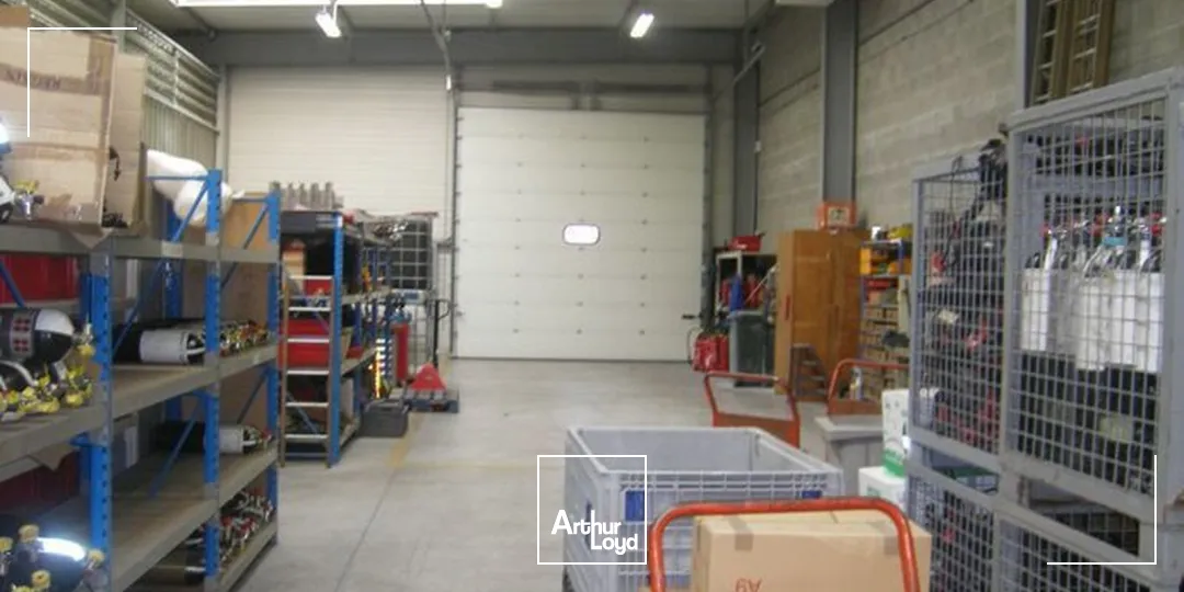 Locaux d'activité à louer à LA CHAPELLE SUR ERDRE 44240