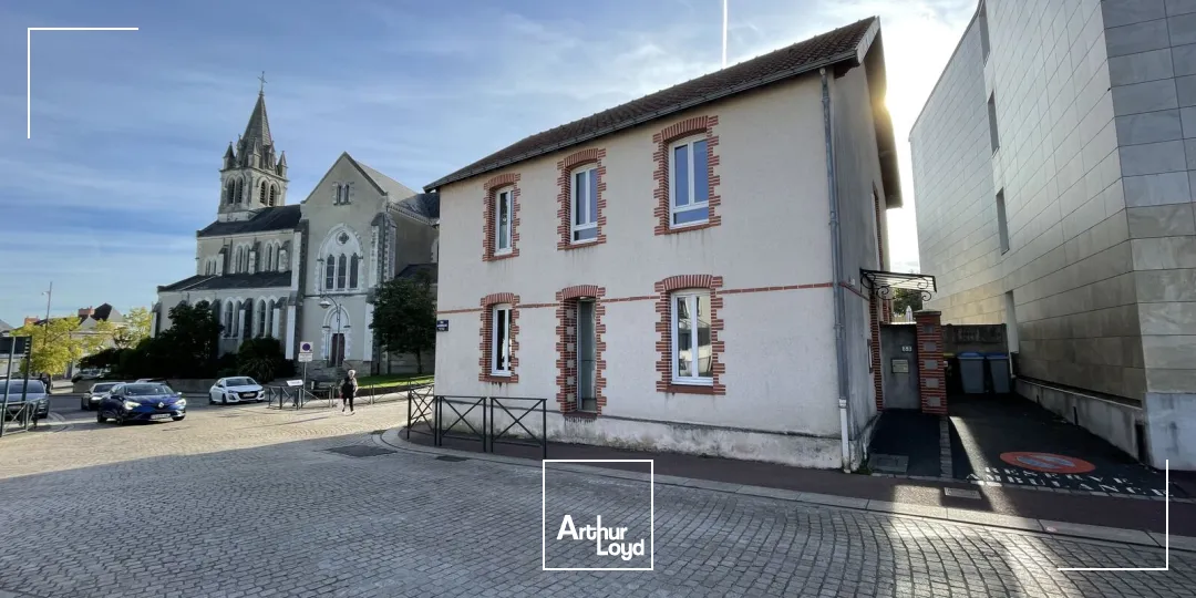 PETIT IMMEUBLE INDÉPENDANT-143 M²-CENTRE VILLE DE BASSE GOULAINE