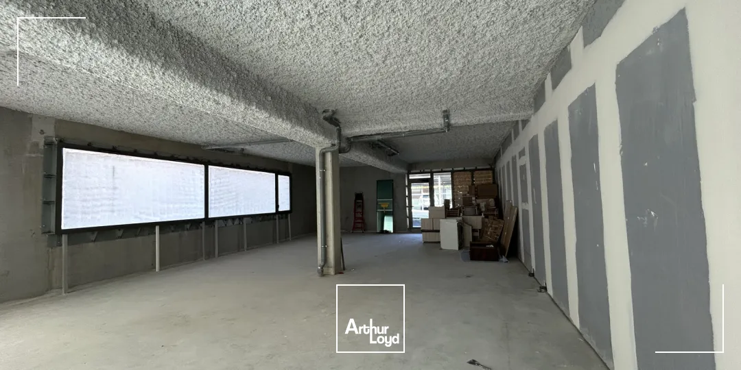 Local commercial à vendre - Sainte Luce centre ville 114 m2