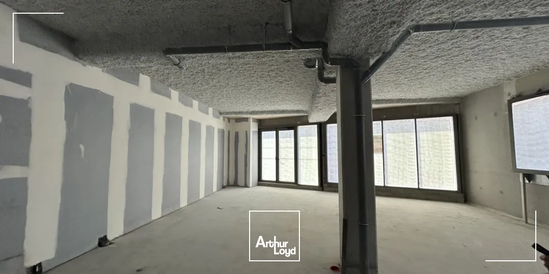 Local commercial à vendre - Sainte Luce centre ville 114 m2