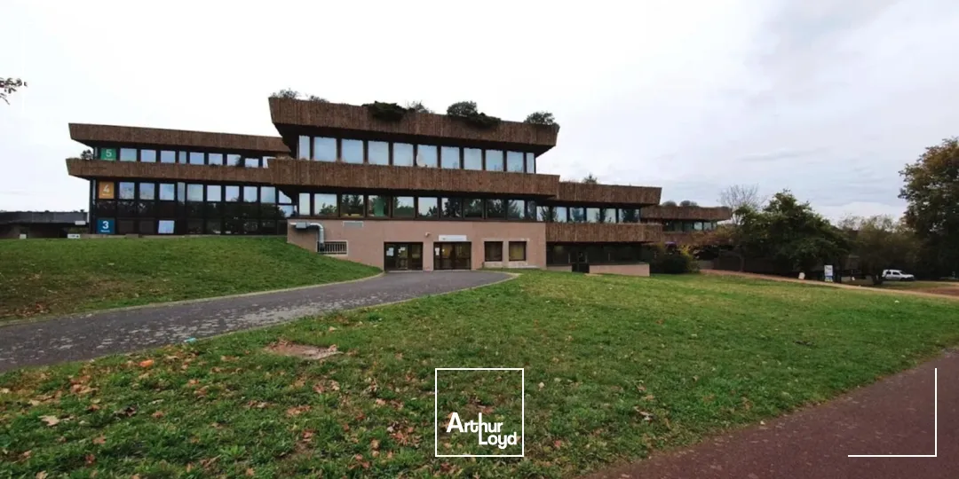 BUREAUX - 620 M2 - ST NAZAIRE OUEST - OCEANIS - 150 m2