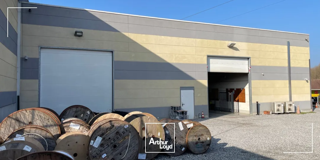 A Louer A vendre Entrepôt Bureaux situés à Cambrai