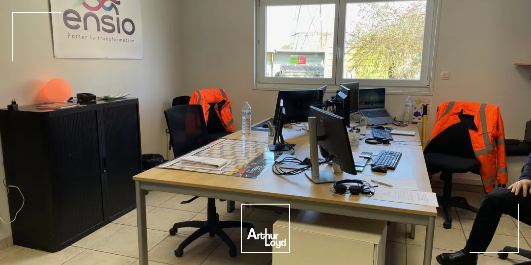 A Louer A vendre Entrepôt Bureaux situés à Cambrai