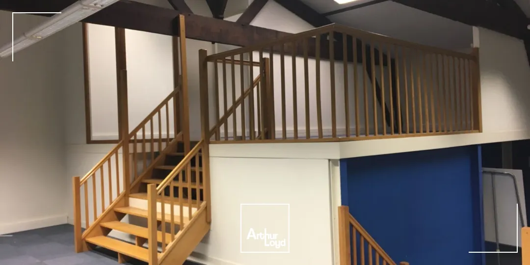 Bureaux de caractère à vendre au coeur de Roubaix - Adresse de prestige, visibilité exceptionnelle !