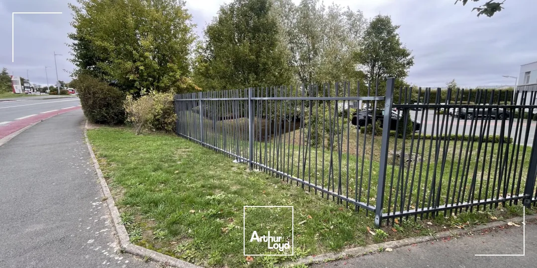Bureaux lumineux et accessibles avec parkings à Marquette-lez-Lille - Parc du Haut-Touquet - Open space et espaces cloisonnés