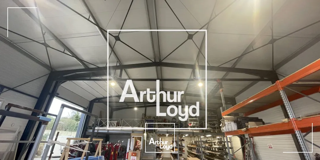 LOCAL D'ACTIVITE A LOUER DE 321 m2