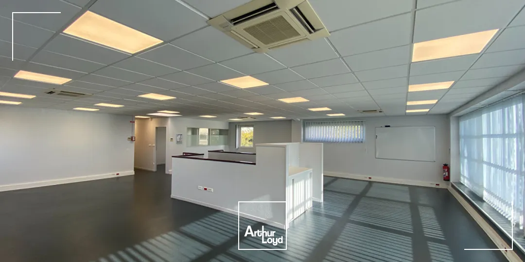 A LOUER, Bureaux Dompierre Sur Mer 315 m2 -