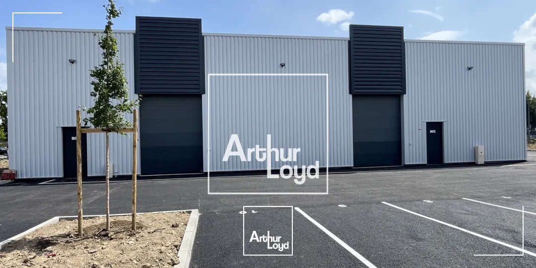 LOCAUX COMMERCIAUX NEUFS - À LOUER - SAINT JORY