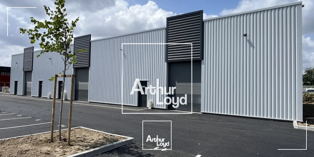 LOCAUX COMMERCIAUX NEUFS - À LOUER - SAINT JORY