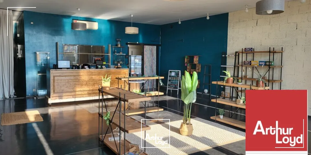 MONTÉLIMAR ZONE SUD - SUR AXE PASSANT - A LOUER LOCAL COMMERCIAL DE 95 m2