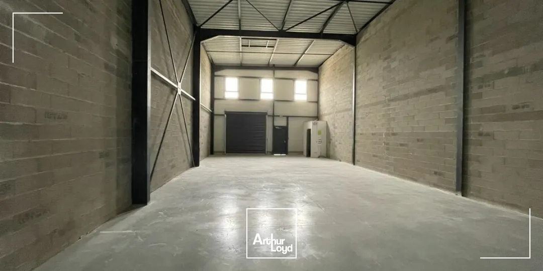 À Louer à proximité de la ZAC Au SHOPPING et BULD'AIR- Vedène - Local d'activité neuf