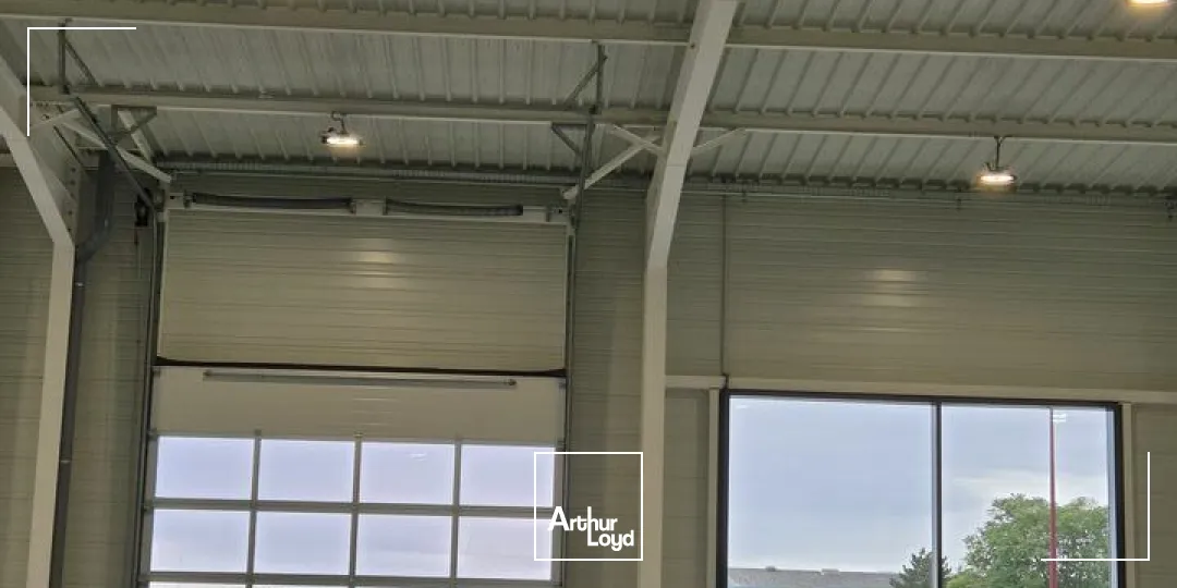 LOCAL COMMERCIAL à LOUER de 391 m²