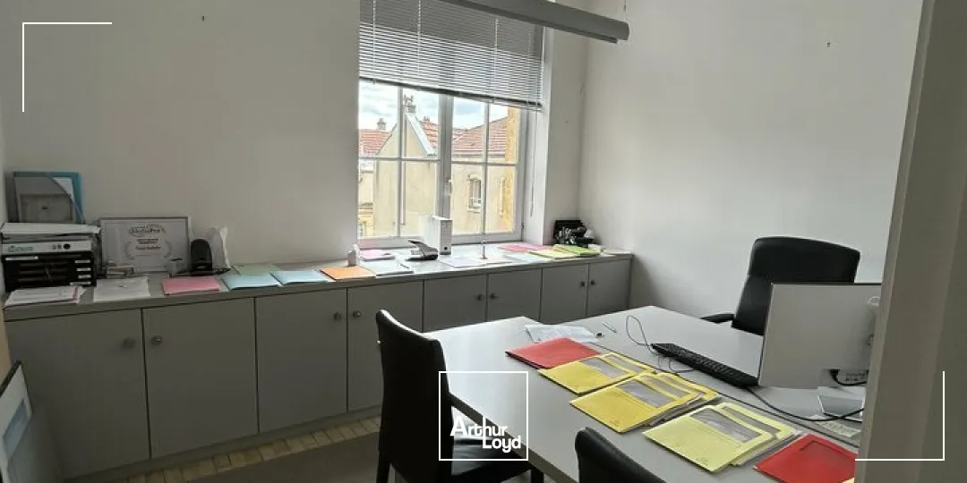 BUREAUX à LOUER de 783 m²