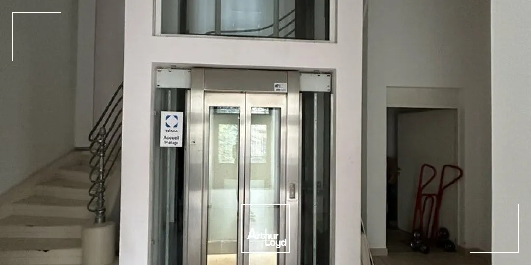 BUREAUX à LOUER de 783 m²