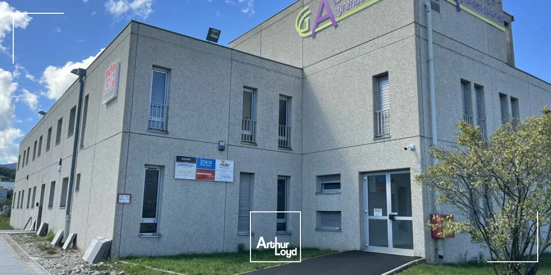 BUREAUX à VENDRE de 1028 m²