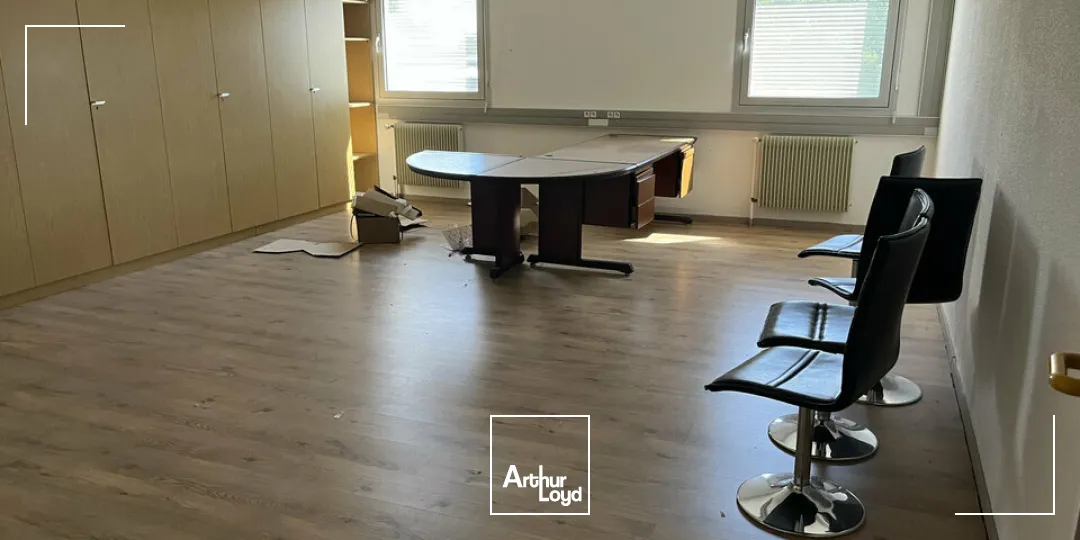 BUREAUX à VENDRE de 1028 m²