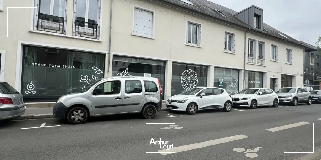TOURS CENTRE MICHELET COMMERCE A LOUER 200 M² TRES BON ETAT ET VISIBILITE
