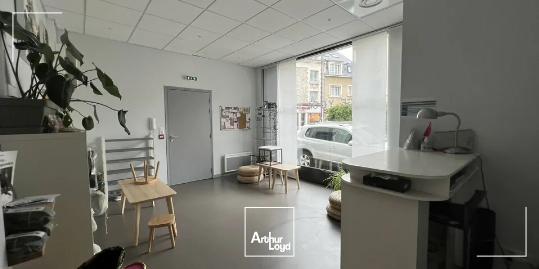 TOURS CENTRE PROCHE GARE LOCAL COMMERCIAL A LOUER 200 M²