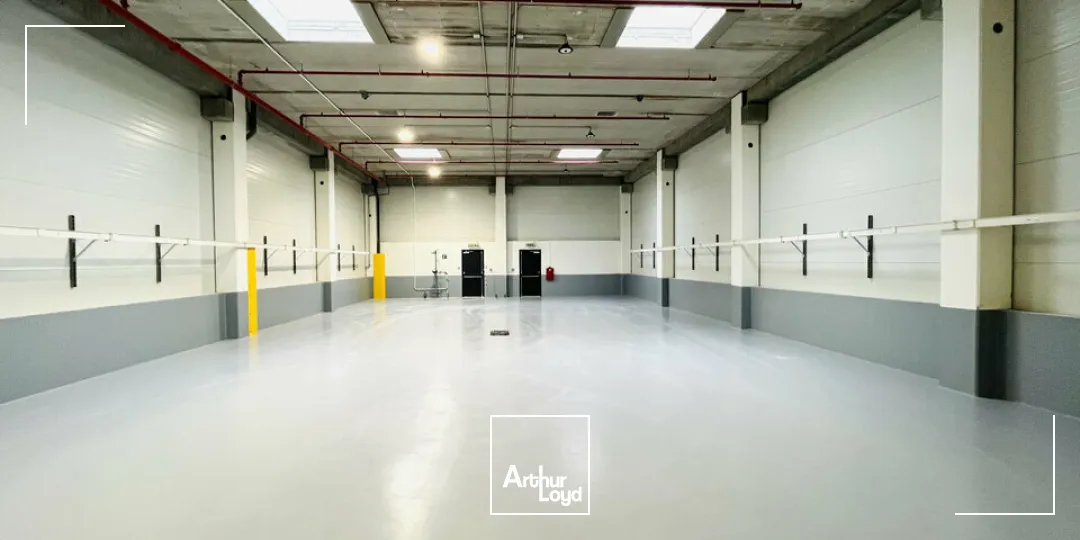 A LOUER - CELLULES LOGISTIQUES - 31 470 m (divisible 6 000 m2)