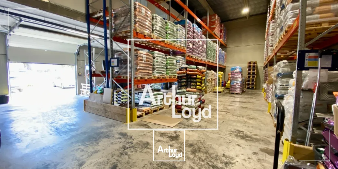 Local d'activité 314 m² à vendre Vendargues - entrepôt 8m HSP + bureaux - proche A9