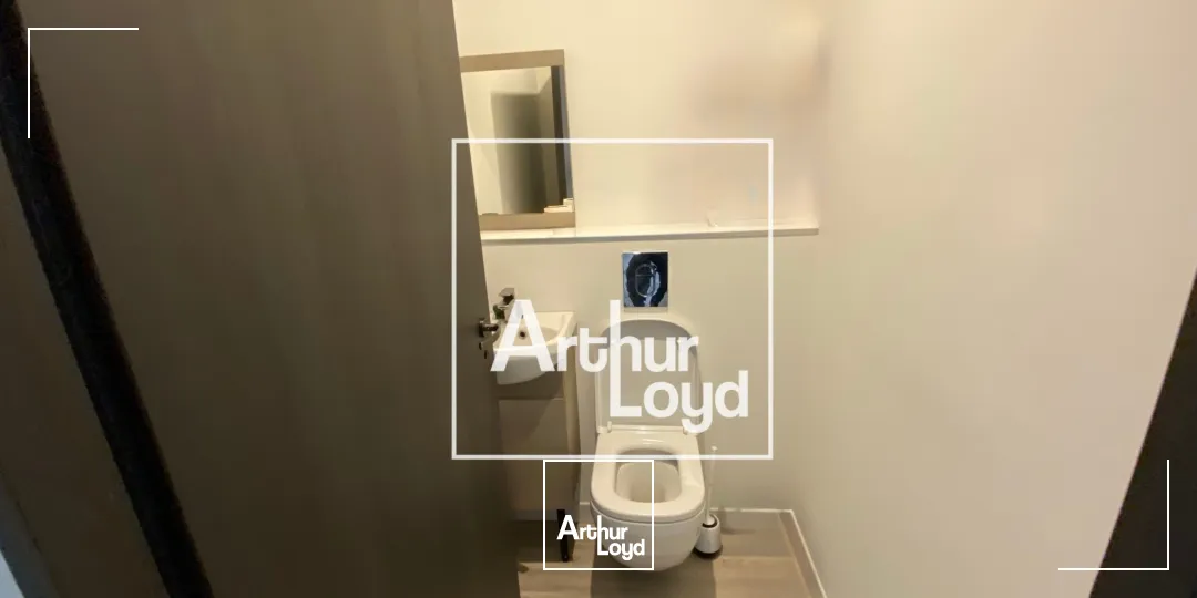 Local d'activité 314 m² à vendre Vendargues - entrepôt 8m HSP + bureaux - proche A9