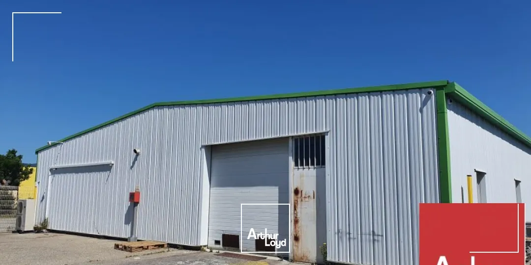 MONTELIMAR - DANS LA ZONE DU MEYROL - A VENDRE LOCAL D'ACTIVITE D'ENVIRON 470 M2 AVEC TERRAIN.