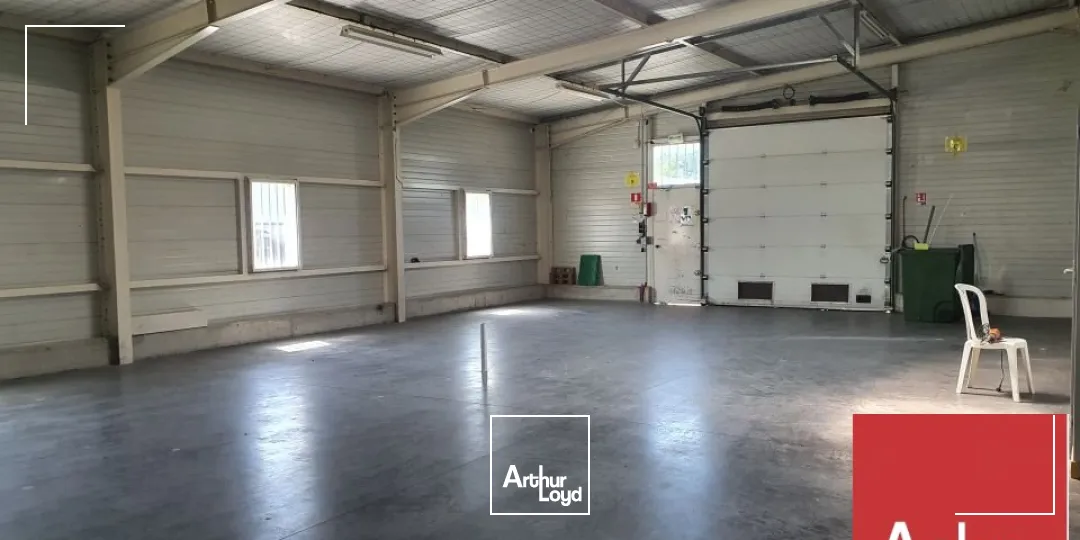 MONTELIMAR - DANS LA ZONE DU MEYROL - A VENDRE LOCAL D'ACTIVITE D'ENVIRON 470 M2 AVEC TERRAIN.