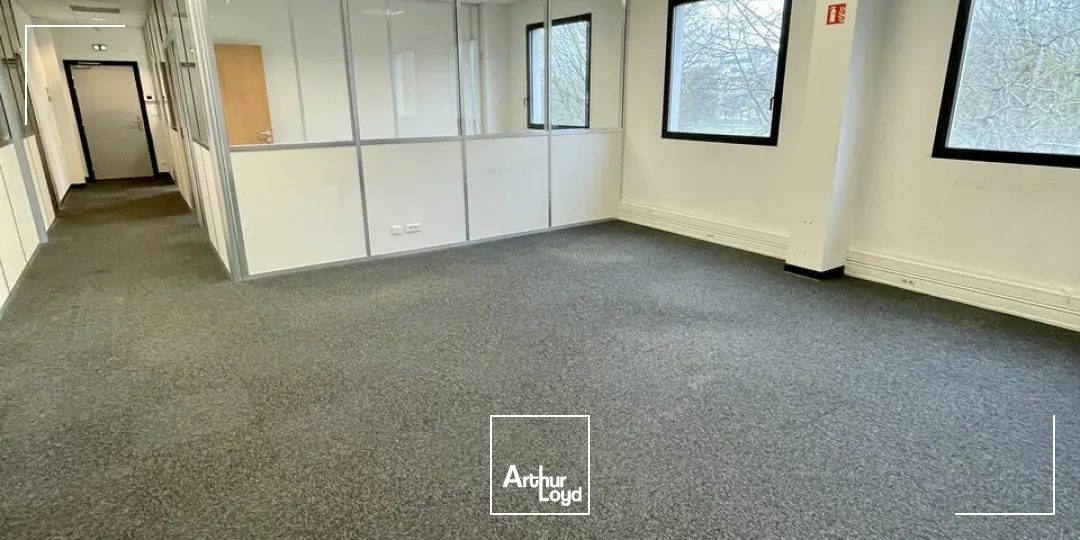 BUREAUX à LOUER de 399.65 m²