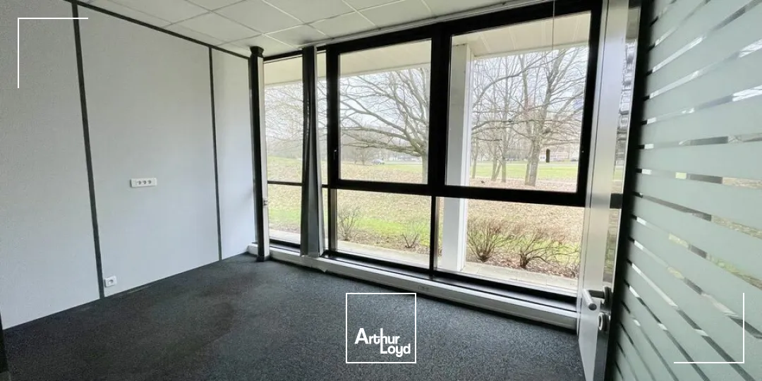 BUREAUX à LOUER de 399.65 m²