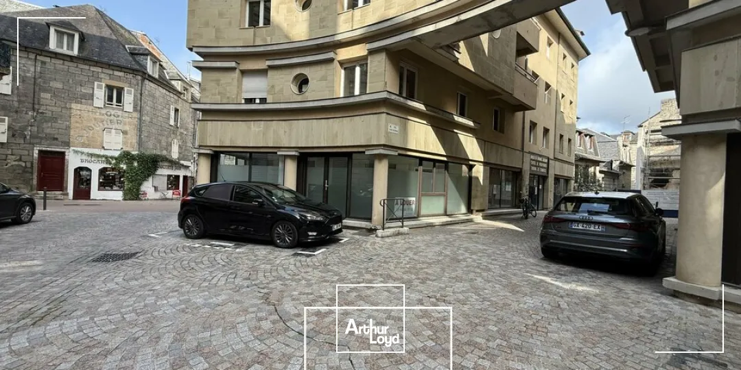 Local commercial ou professionnel 42 m²  Quartier Sothys / Tribunal  Brive-la-Gaillarde