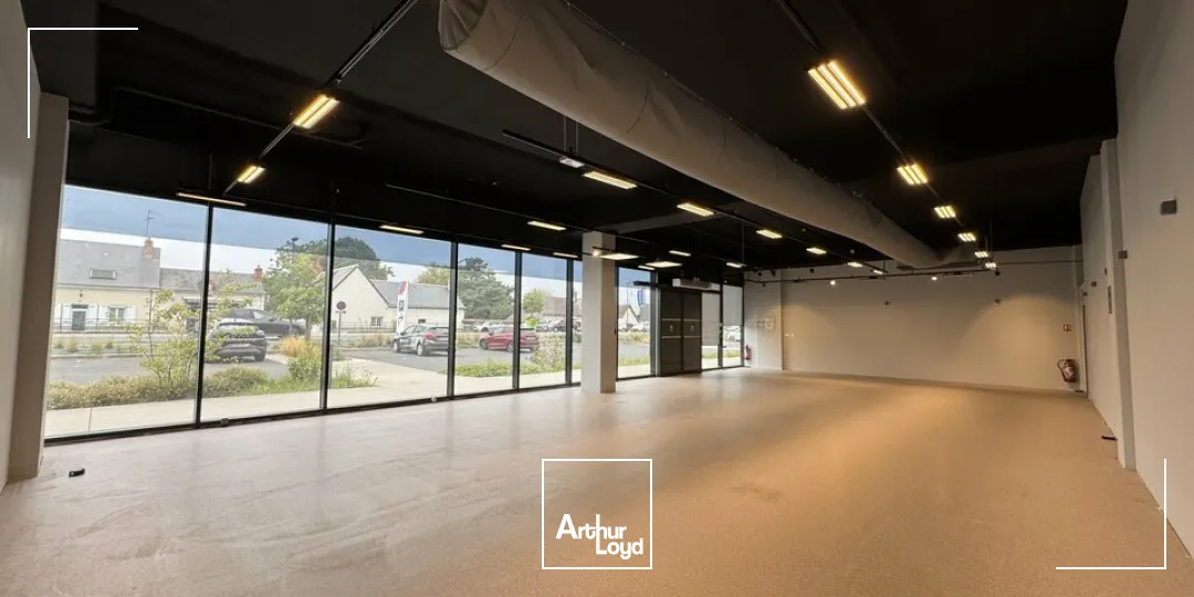 VEIGNE LORS COMMERCIAL A LOUER 254 M²